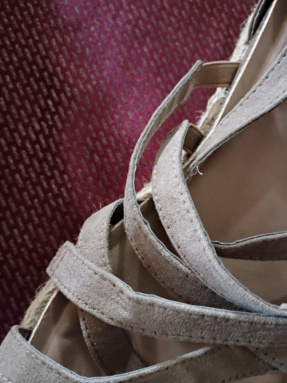 Women's Wedge Sandals - Picture 13 of 15